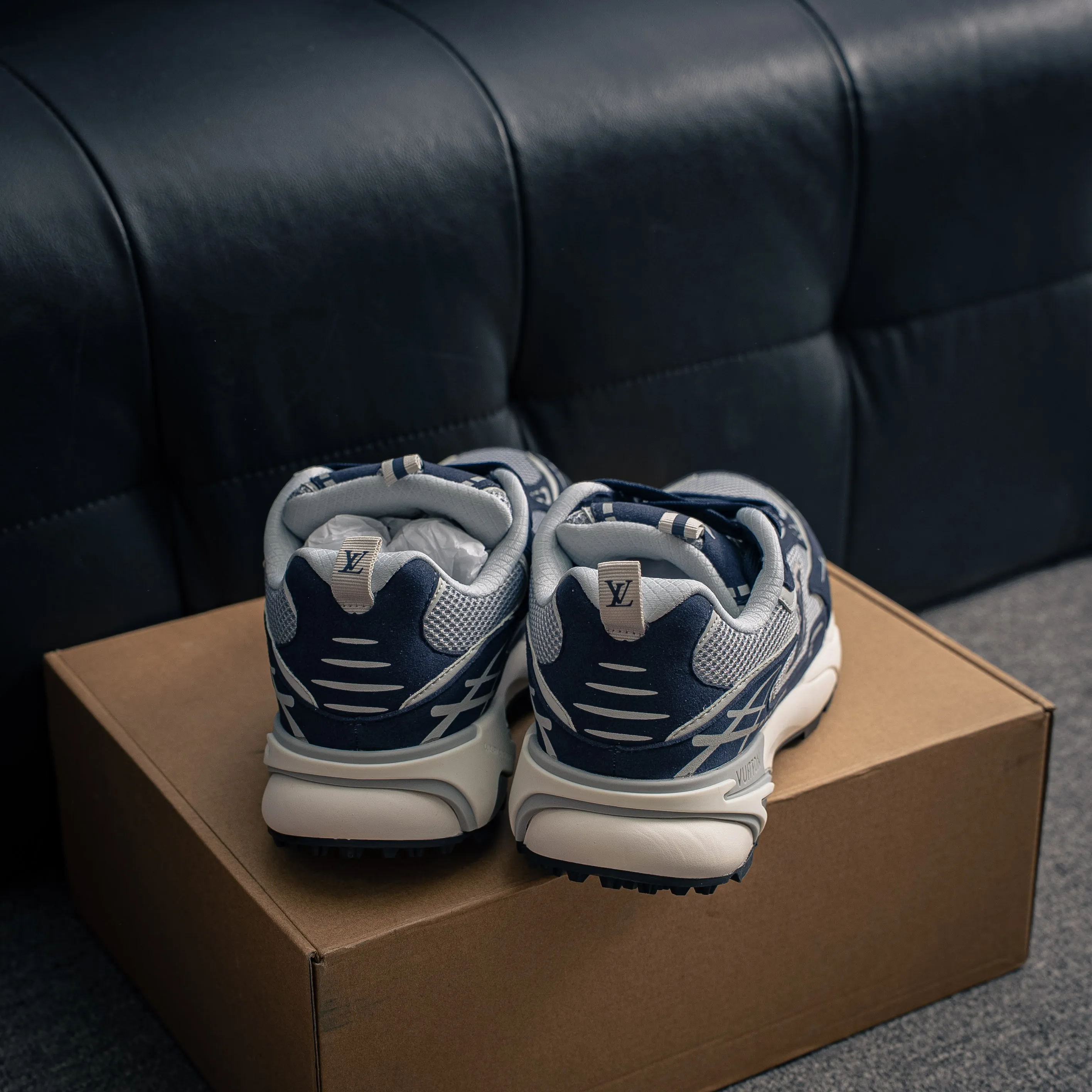 # J 【36-46】 Lv Tatic Runner Tatic Runner Series Platform Sole Chunky Sneakers， Retro Shoes ， 。Shoes